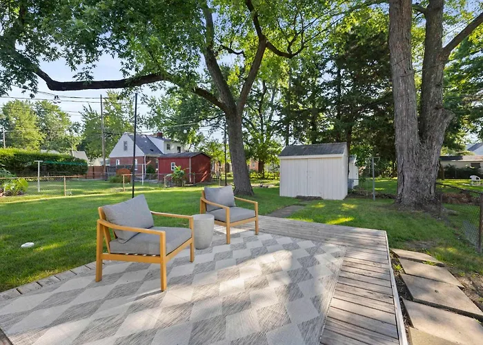 Spacious Family 4br In *